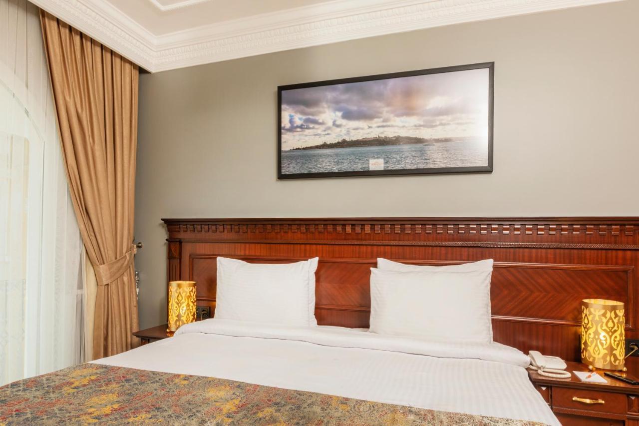 The Magnaura Palace Hotel Истанбул Екстериор снимка