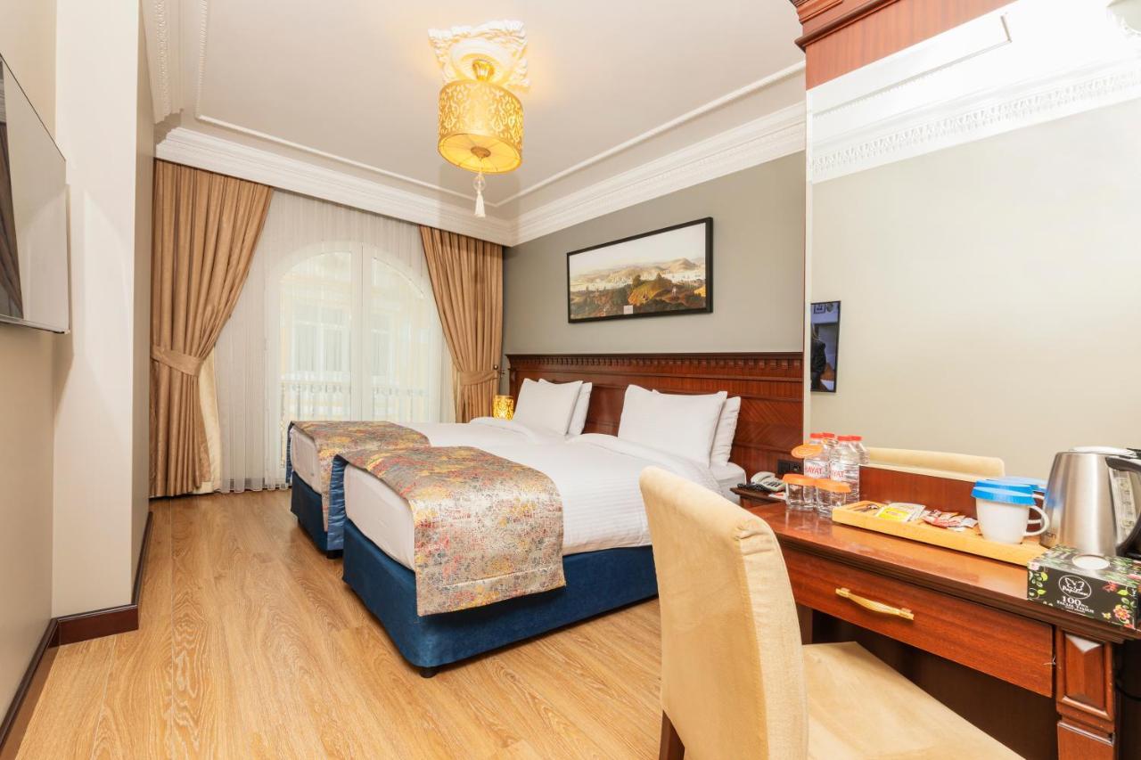 The Magnaura Palace Hotel Истанбул Екстериор снимка