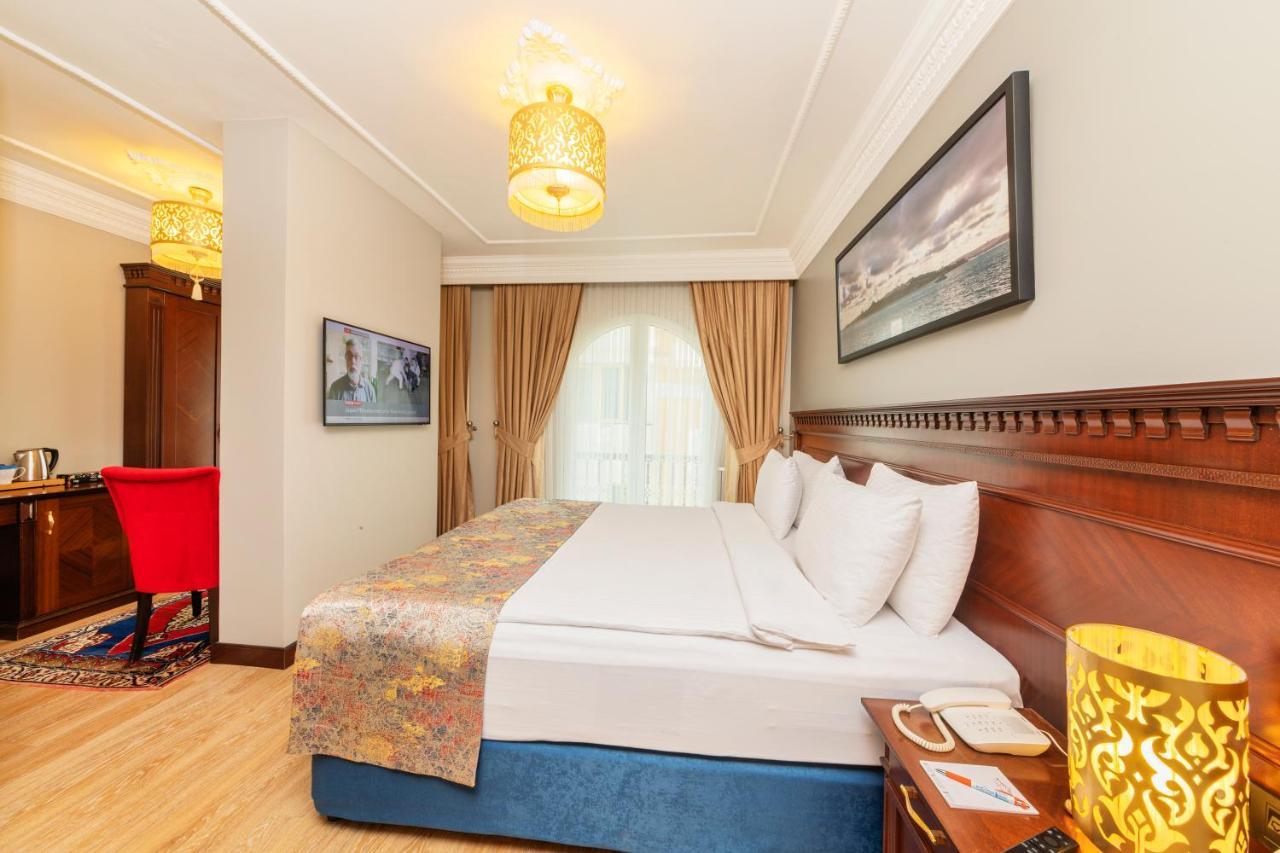 The Magnaura Palace Hotel Истанбул Екстериор снимка